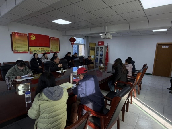 淮南市农科院党支部专题学习省纪委十一届六次全会精神----以严实作风护航农业科技高质量发展